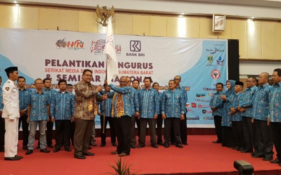 pelantikan pengurus SMSI