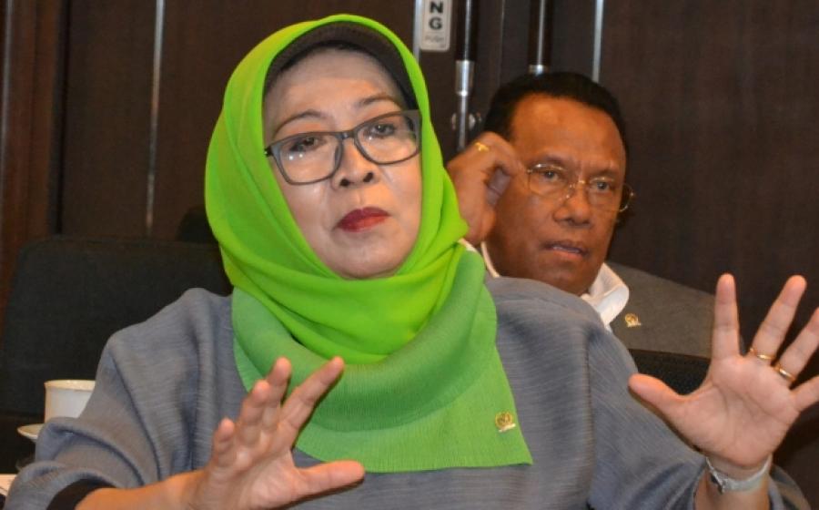Yayuk Sri Rahayuningsih Anggota Komisi X DPR RI