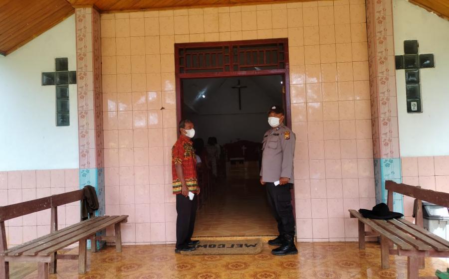 .Polsek Giri Mulya Lakukan Pengamanan Ibadah Minggu di Gereja Antisipasi Gangguan Kamtibmas