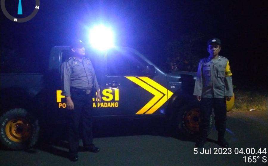 Dini Hari, Polsek Kota Padang Berikan Rasa Aman Dengan Patroli Jalan Lintas