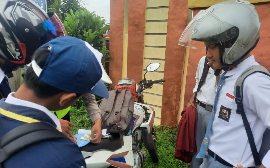 Tindak Pengendara yang Melakukan Pelanggran, Sat lantas Polres Kaur Berlakukan Tilang 