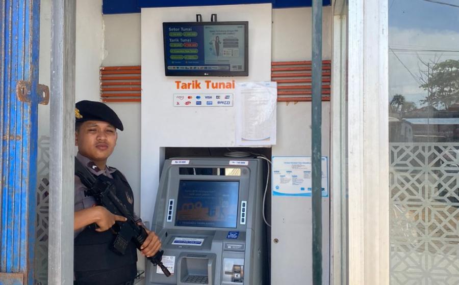 Sat Samapta Polres Kaur Patroli Objek Vital Cek Situasi dan Kondisi Seputaran ATM 