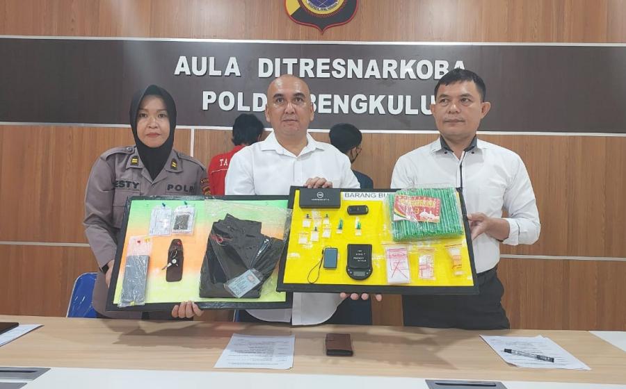 Nyambi Jualan Sabu, Oknum Mahasiswa Kesehatan Diamankan Ditresnarkoba Polda Bengkulu
