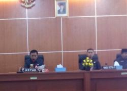 Pimpinan Rapat Paripurna DPRD Bengkulu Tengah