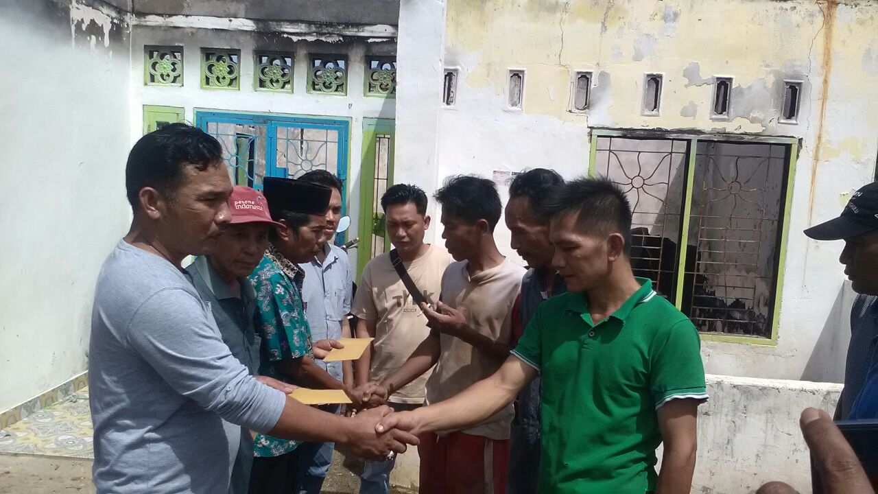 salurkan bantuan kebakaran