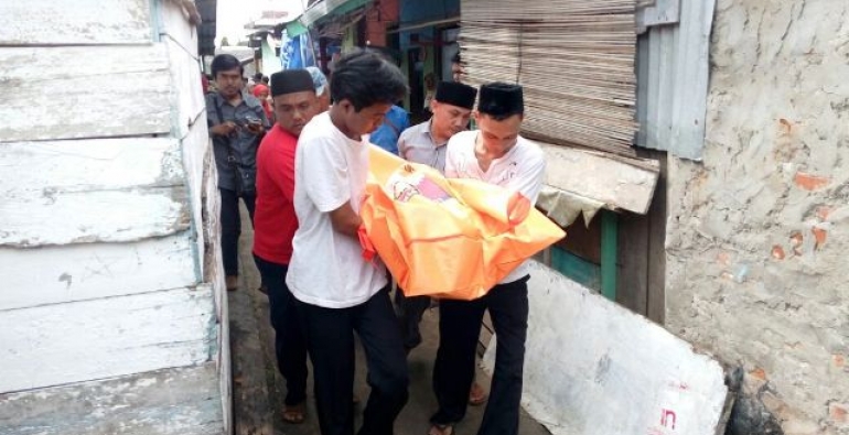 buruh ditemukan tewas gantung diri