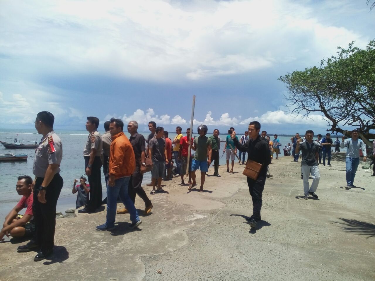 Kelurahan Malabero, Kampung Nelayan Mencekam