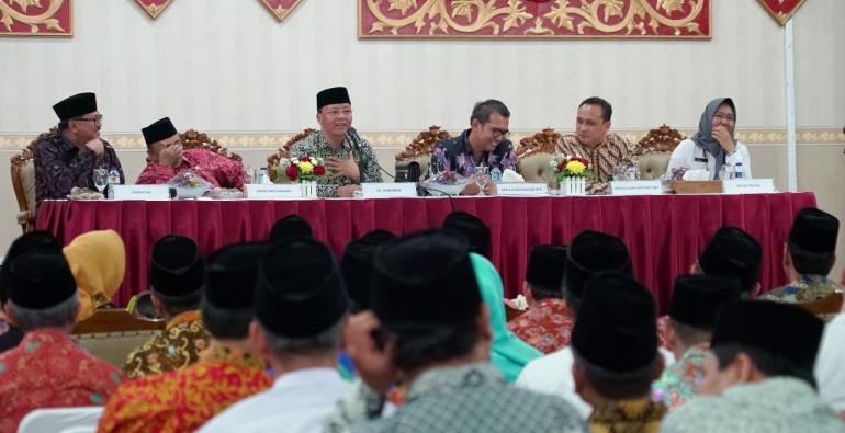 Entry Meeting audit lanjutan atas Laporan Keuangan Pemerintah daerah (LKPD) Provinsi Bengkulu tahun 2017 di gedung daerah Balai Semarak, Jumat (6/4/2018).