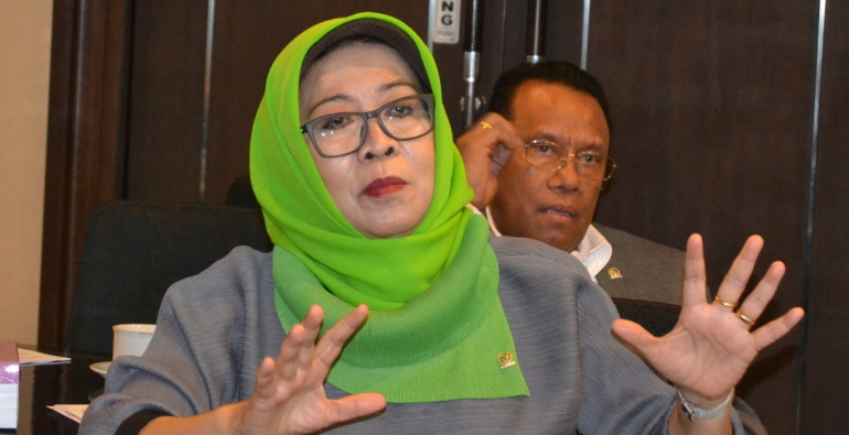 Yayuk Sri Rahayuningsih Anggota Komisi X DPR RI