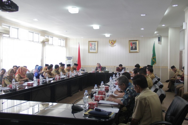konsulitasi publik tentang raperda Air Tanah yang diselenggaran oleh Dinas ESDM di ruangan rapat Raflesia