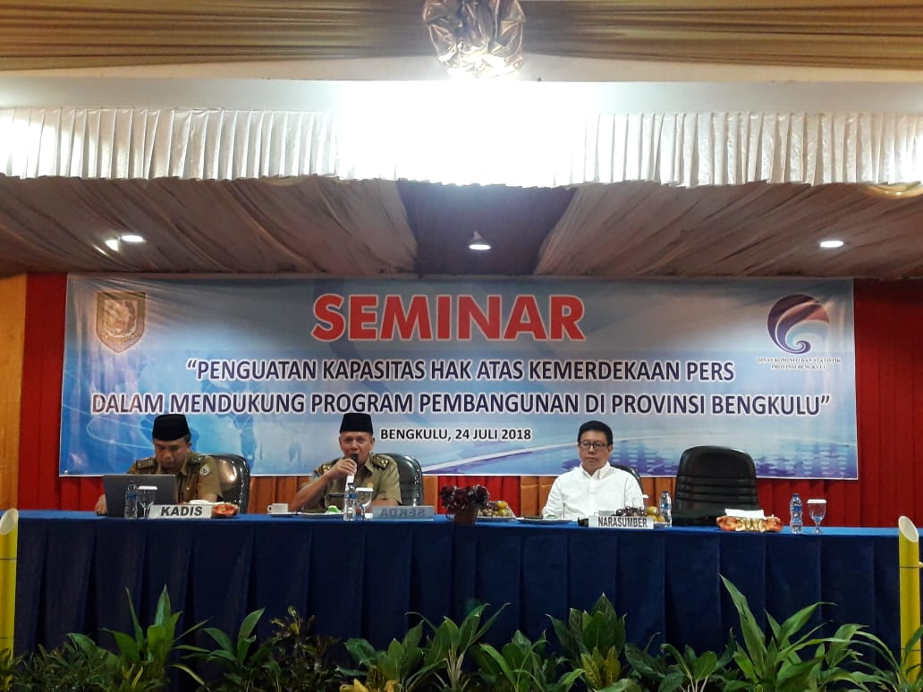 Ketua Dewan Pers Pusat Hadiri Seminar yang digelar Oleh Dinas Kominfo dan Statistik Provinsi Bengkulu