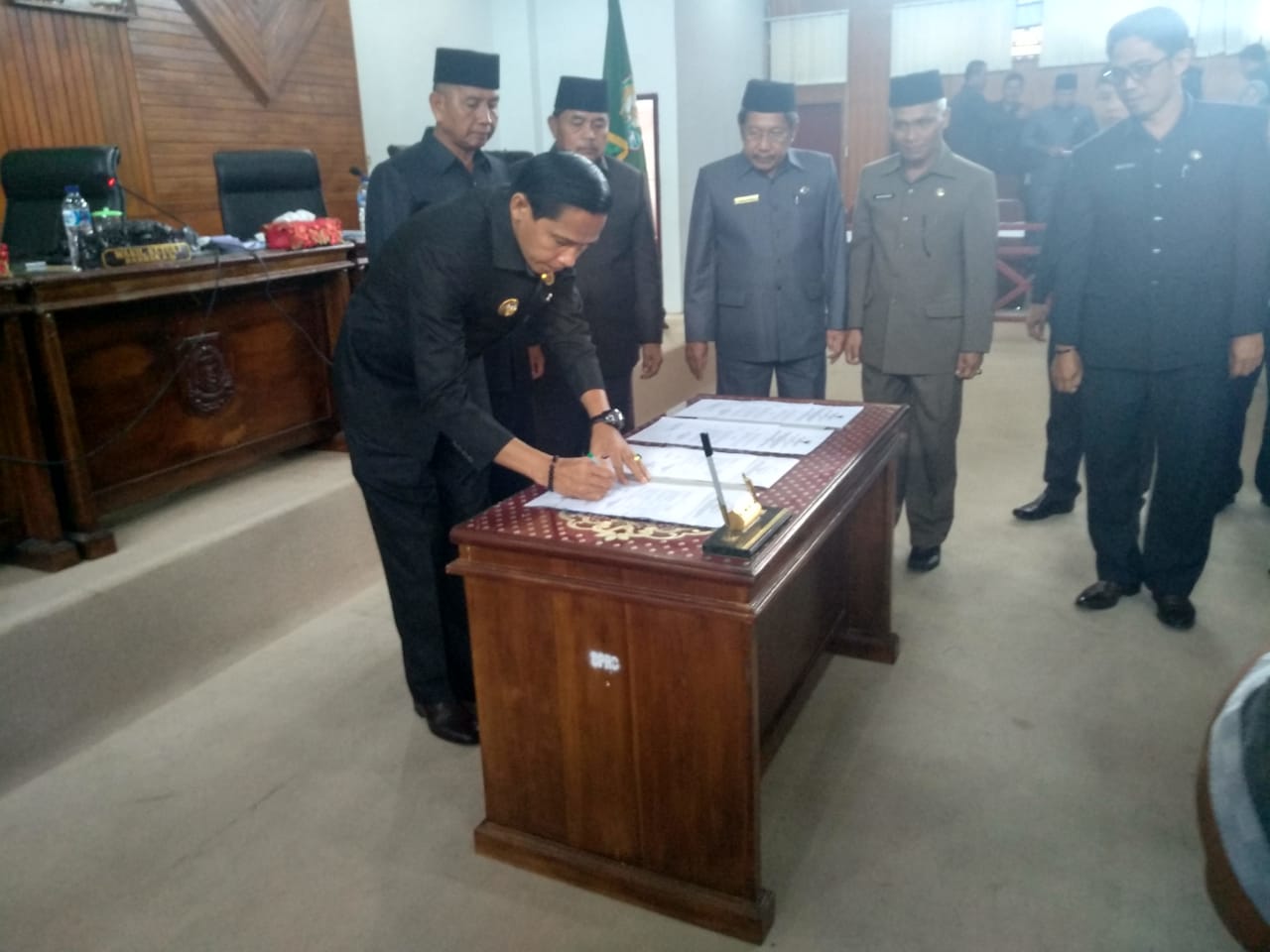 bupati kaur dan DPRD kaur 