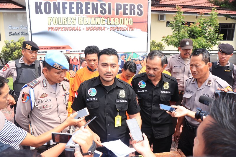 Hukum