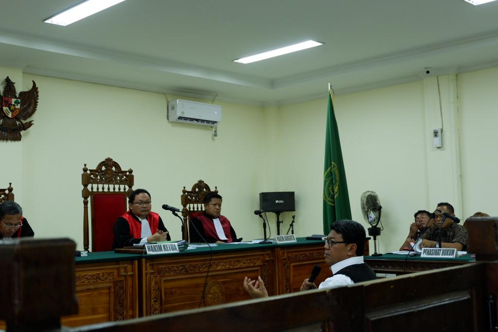 hukum