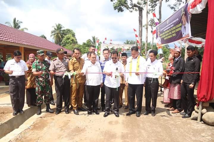 bupati dan wakil bupati resmikan pasar