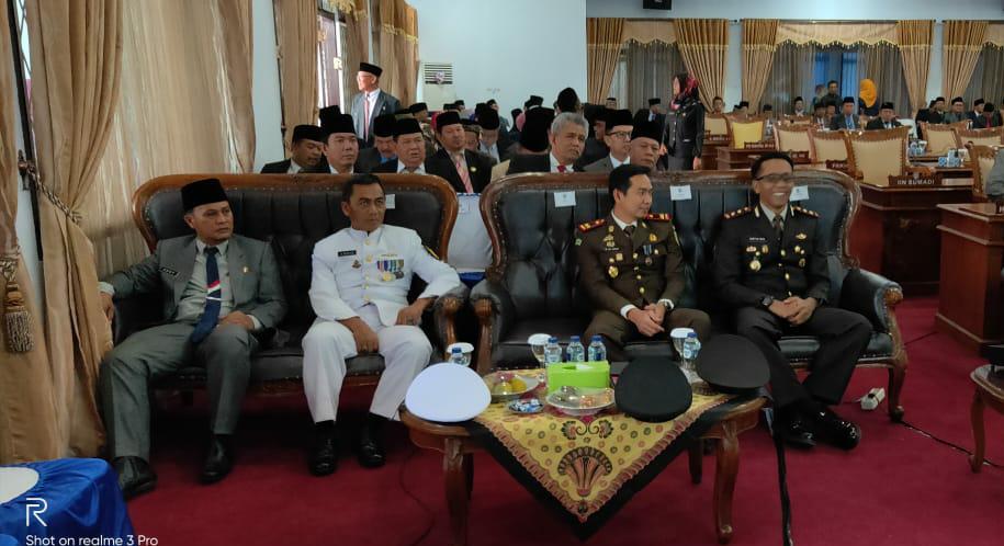 DPRD seluma mendengarkan Pidato kenegaraan 