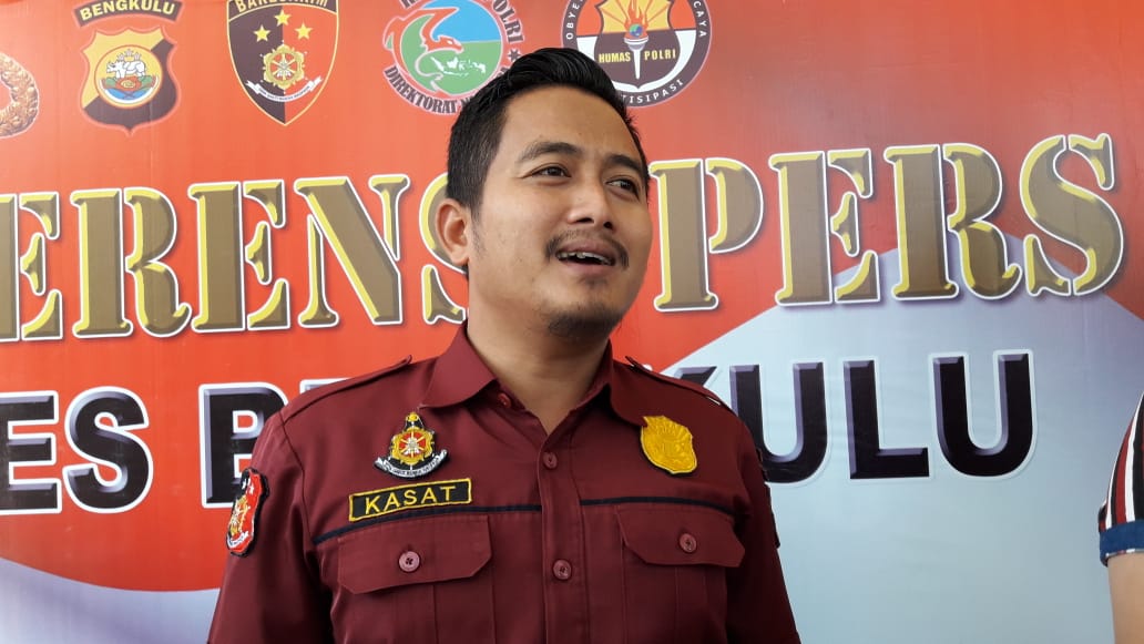 Hukum
