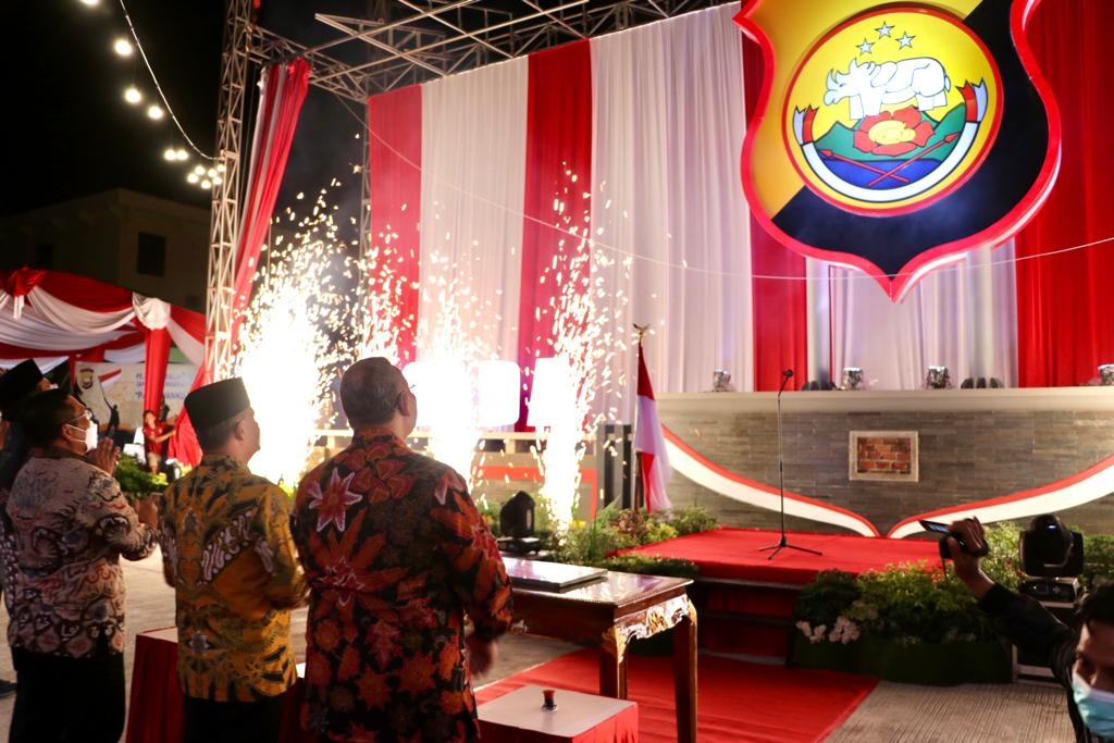 hukum