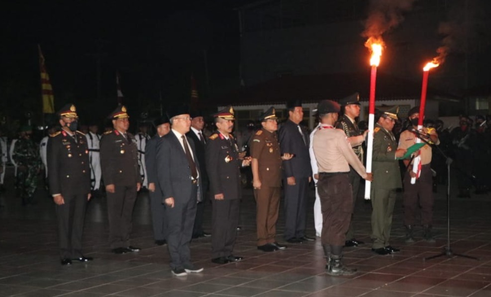 Kapolda Ikuti Apel Kehormatan dan Malam Renungan Suci di TMP Balai Buntar