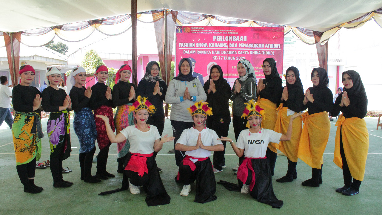 Lapas Perempuan Kelas IIB Bengkulu Kantor Wilayah Kementerian Hukum dan Hak Asasi Manusia Bengkulu melaksanakan Perlombaan Design Motif Batik bagi Warga Binaan Pemasyarakatan (WBP) dalam rangka memeriahkan Hari Ulang Tahun Kemerdekan Republik Indonesia ke 77 Tahun 2022, Jumat (12/8).