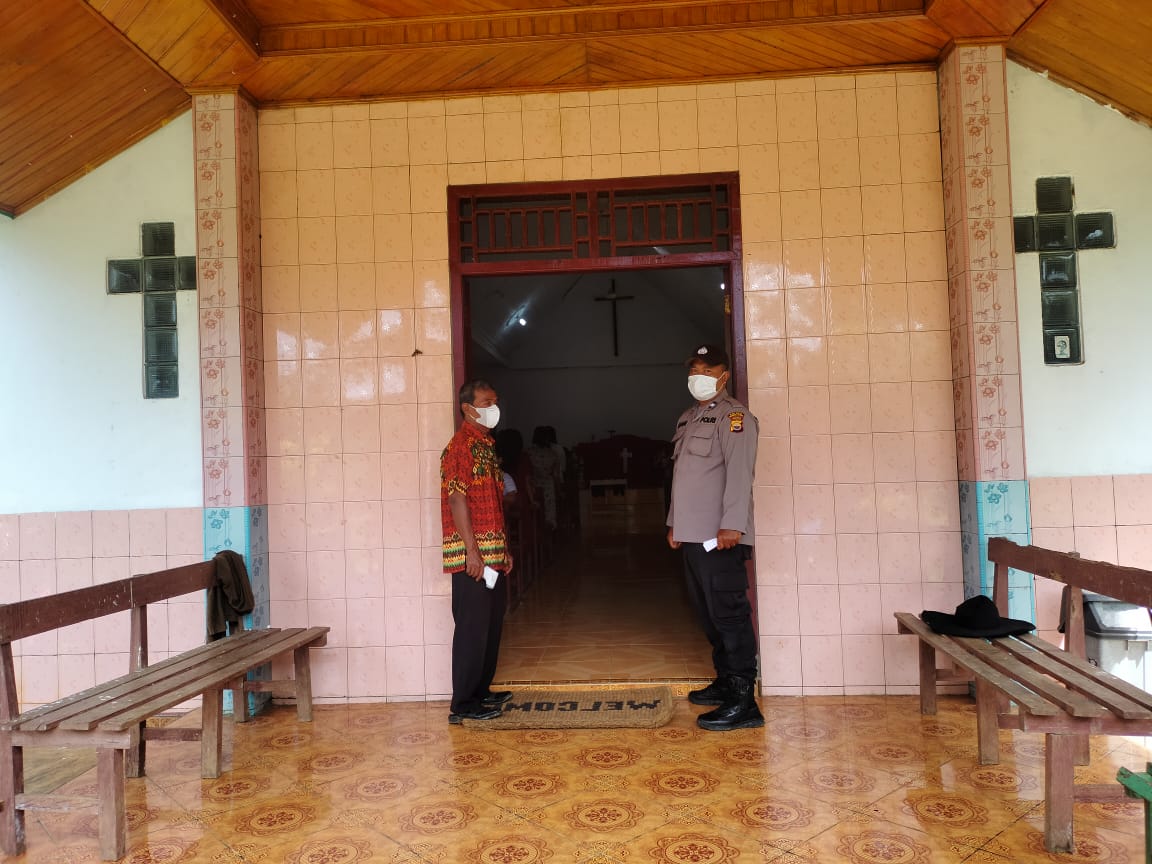 .Polsek Giri Mulya Lakukan Pengamanan Ibadah Minggu di Gereja Antisipasi Gangguan Kamtibmas