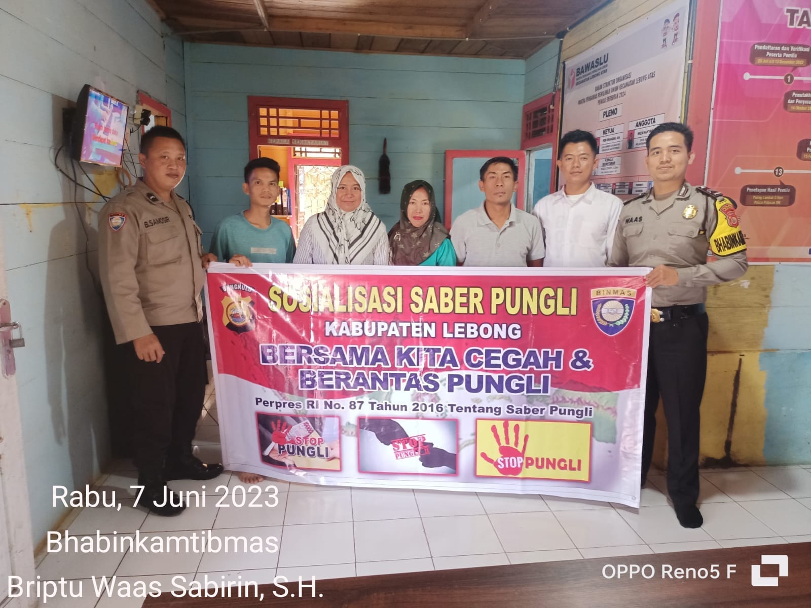 Bhabinkamtibmas Sosialisasi Saber Pungli di Desa Tabeak Blau I dan Desa Daneu