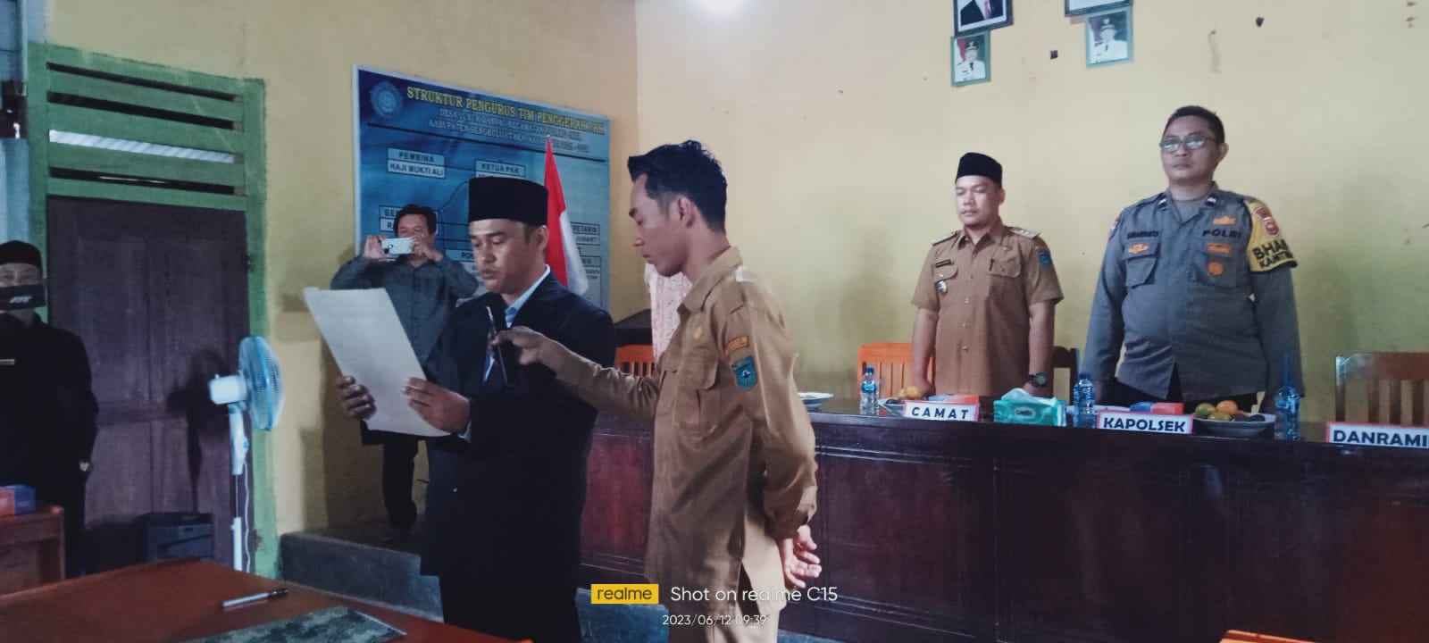 .