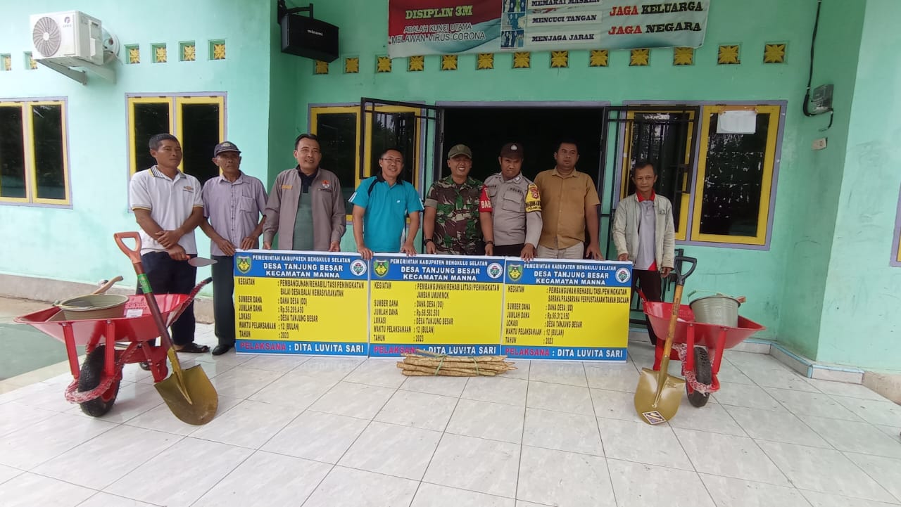 Bhabinkamtibmas Polsek Manna Hadiri Titik Nol Pembangunan Peningkatan Infrastruktur Desa Tanjung Besar 