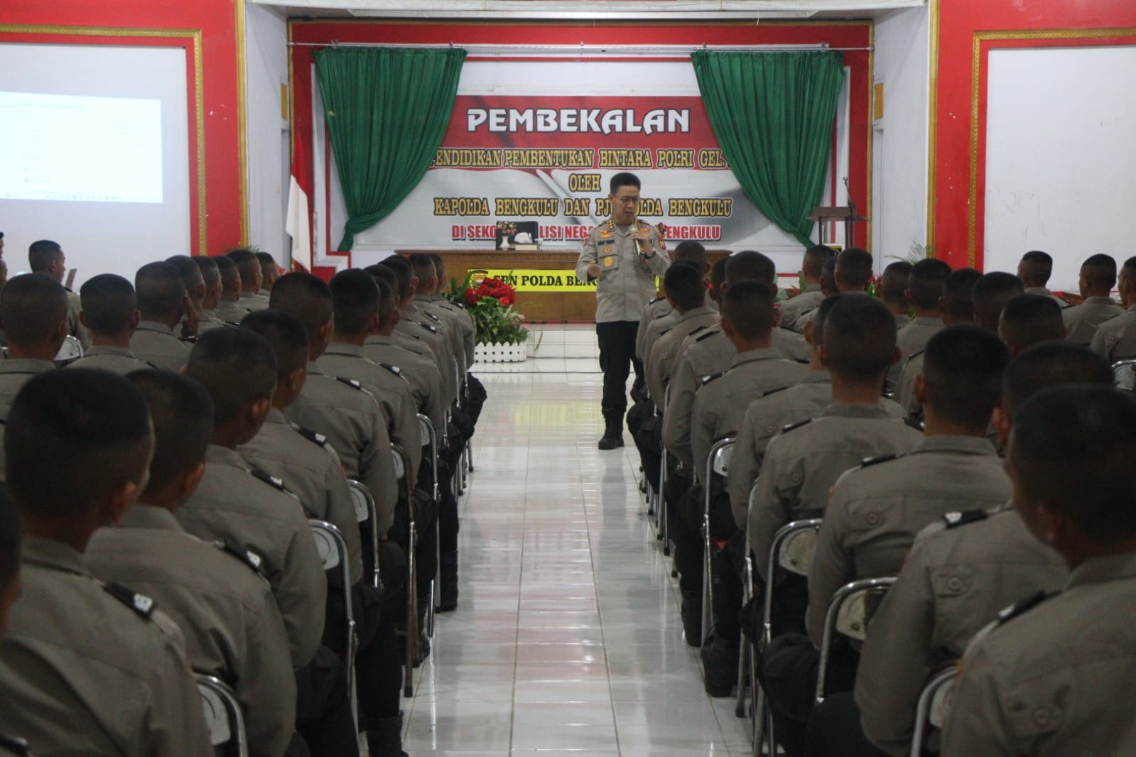 Irwasda Polda Bengkulu Berikan Pembekalan Terhadap Siswa Pembentukan Bintara Polri