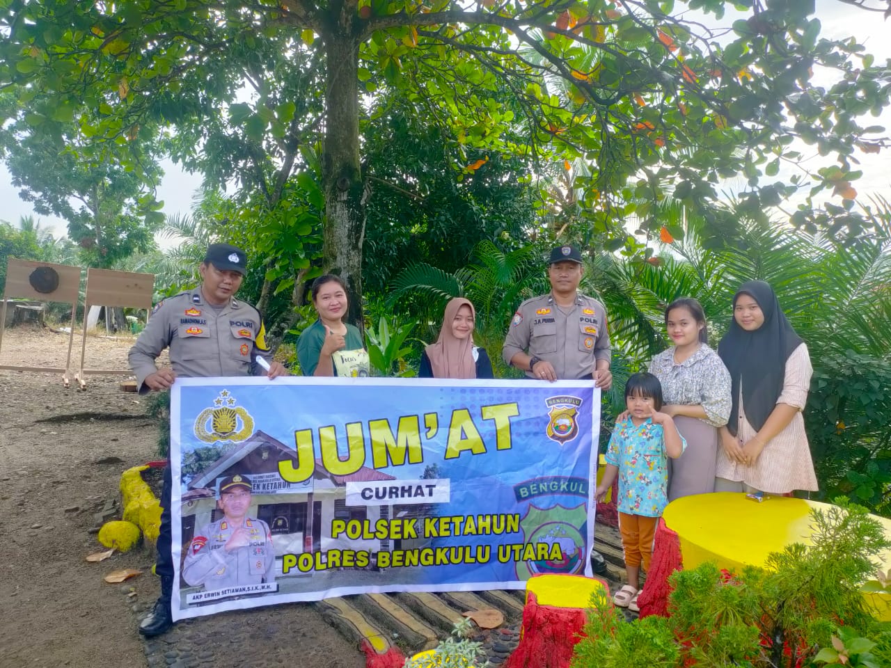 Polsek Ketahun Gelar Jumat Curhat di Desa Giri Kencana