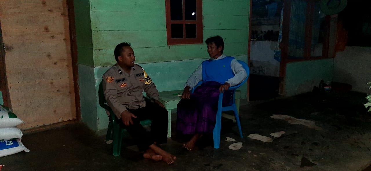 Cegah Aksi Kriminalias, Polisi RW Polsek Padang Jaya Sambang dan Silaturahmi dengan Warga 