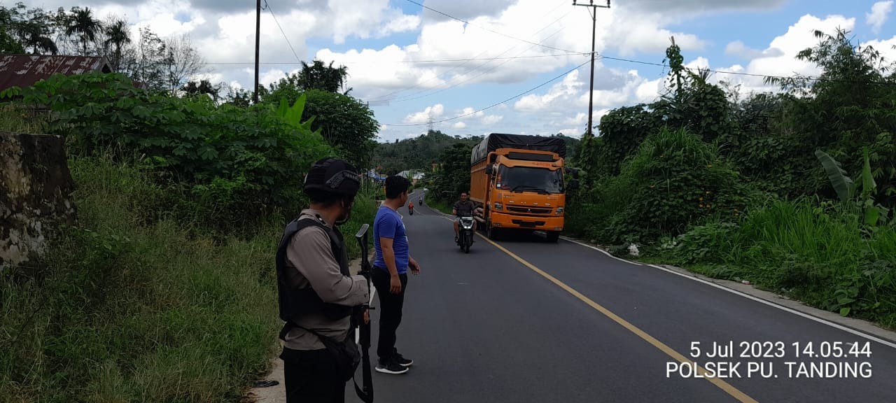 Jaga Keamanan Jalan Lintas Menuju Provinsi Sumsel, Polsek PUT Tingkatkan Patroli