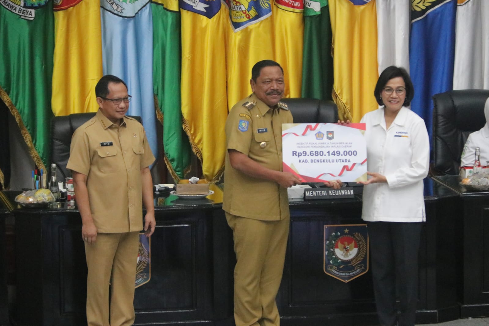 Pengendalian Inflasi Terbaik, Pemkab BU Terima Alokasi Insentifiskal Kinerja Tahun Berjalan 