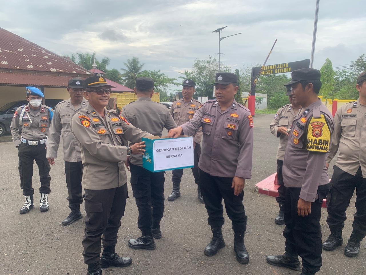Jadikan Ladang Ibadah Polsek Ketahun Lakukan Gerakan Sedekah Bersama