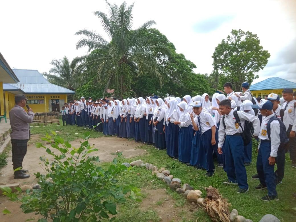 Police Go To School, Polsek Muara Sahung Polda Bengkulu Sosialisasi Kenakalan Remaja dan Penyalahgunaan Narkoba 