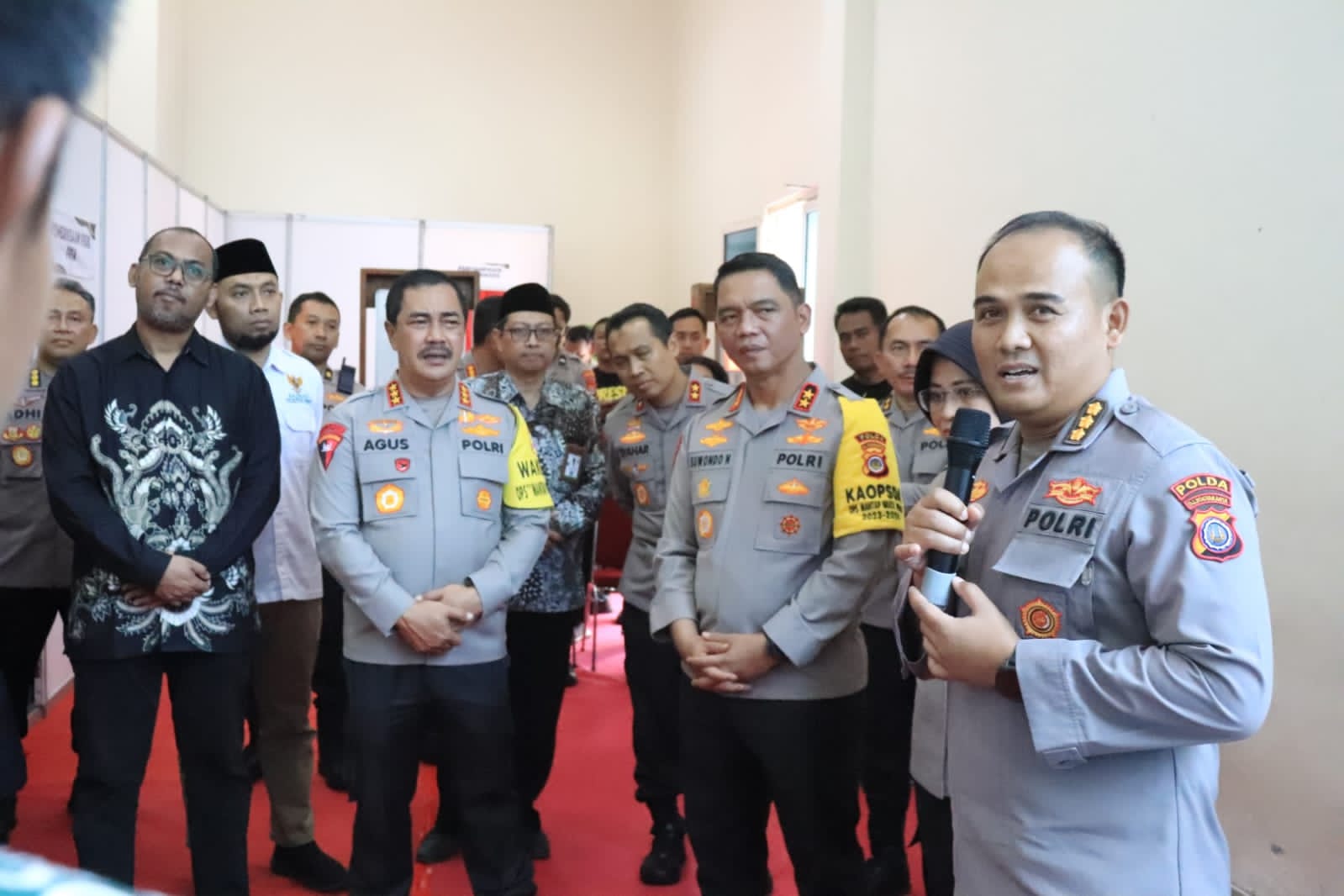 Wakapolri Ajak Masyarakat Ciptakan Pemilu Damai Dengan Kegiatan Sosial