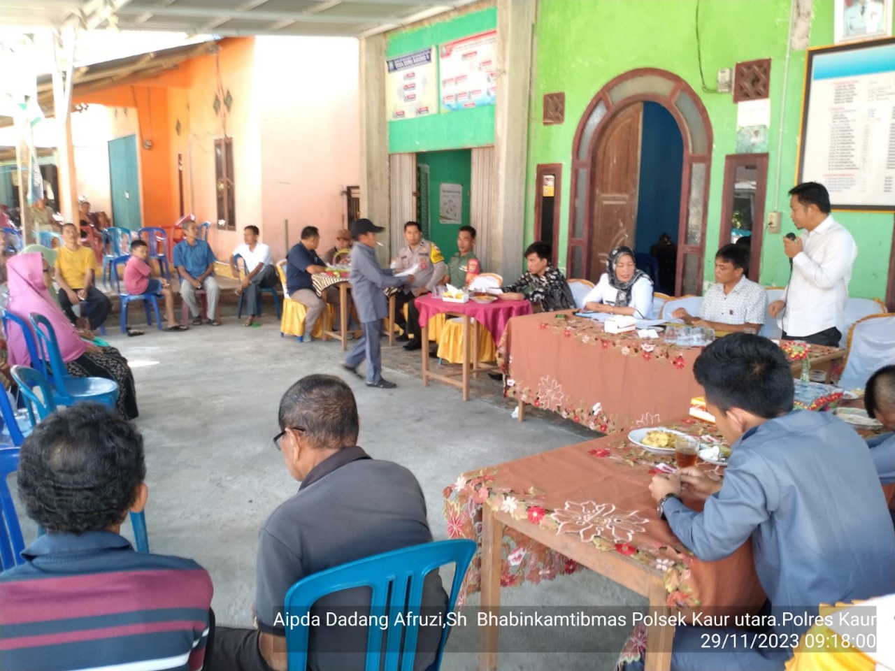 Hadiri Musdes RKPDes Desa Guru Agung, Bhabinkamtibmas Polsek Kaur Utara Sampaikan Imbauan Kamtibmas 