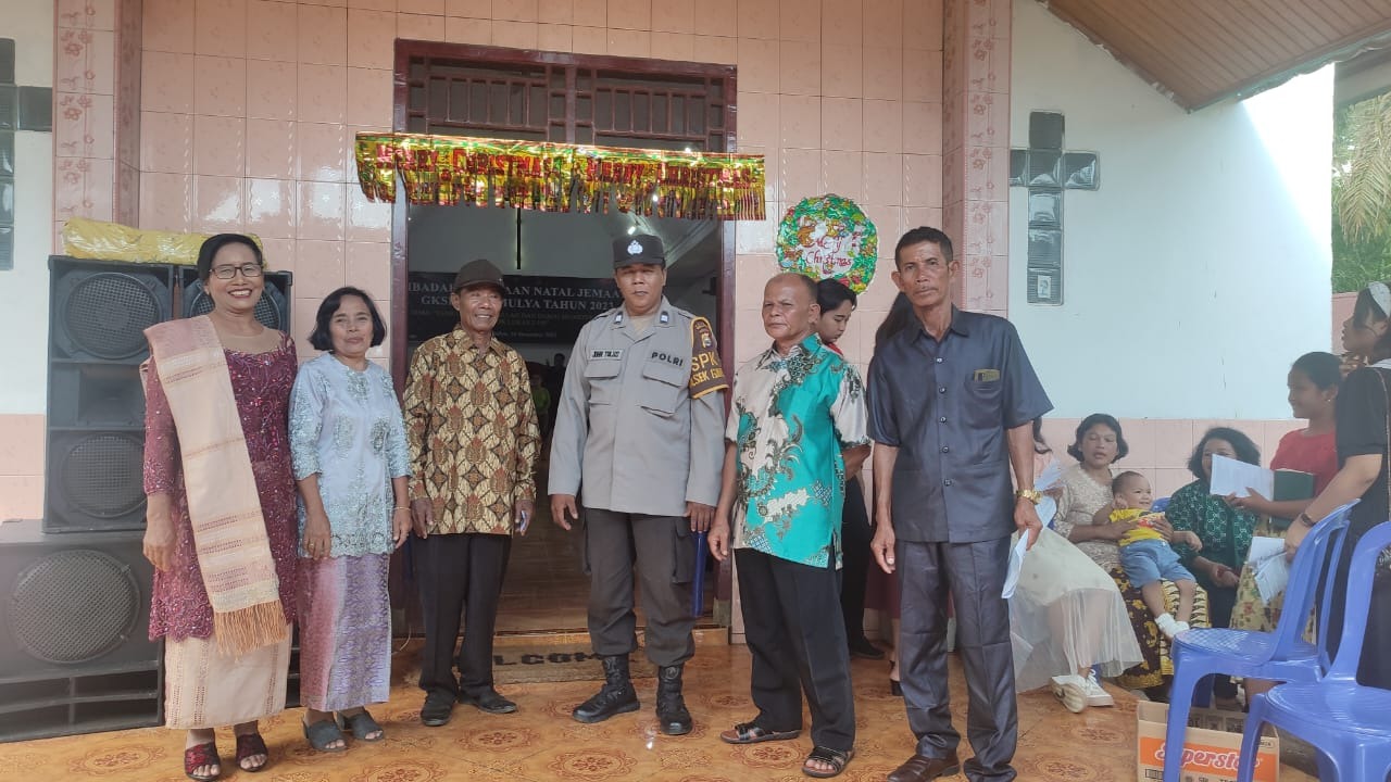 Antisipasi Gangguan Kamtibmas, Polsek Giri Mulya Amankan Perayaan Natal di Gereja GKSBS Giri Mulya