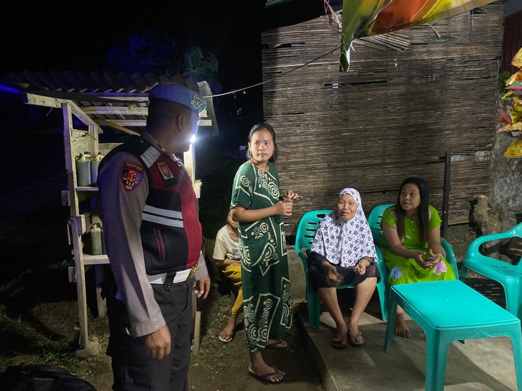 Dekatkan Polisi dengan Masyarakat, Anggota Polsek Kerkap Lakukan Patroli Dialogis