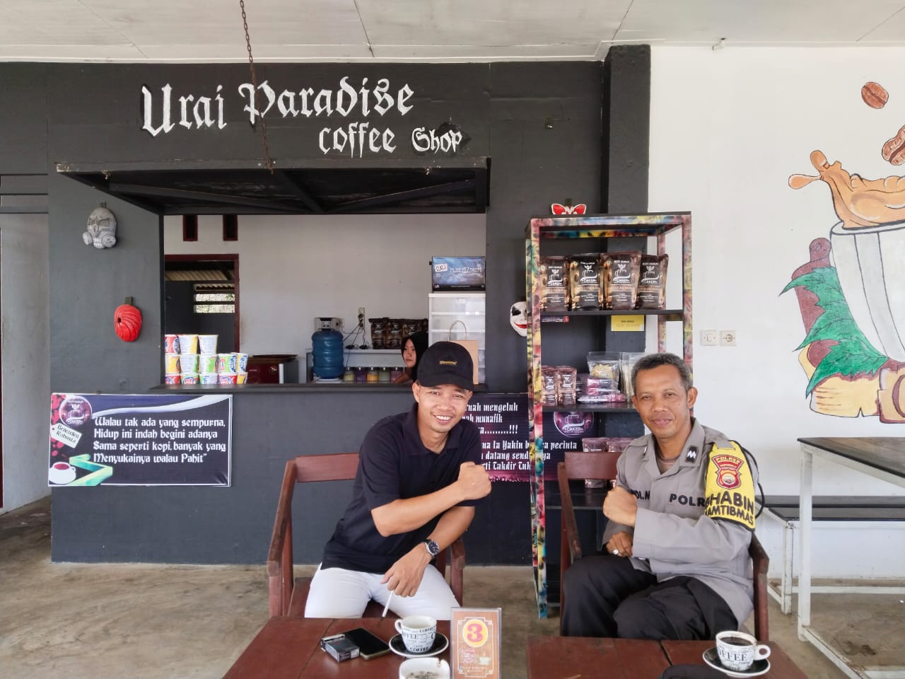 Bhabinkamtibmas Melakukan Patroli Sambang di Kawasan Wisata Pantai Urai Paradise