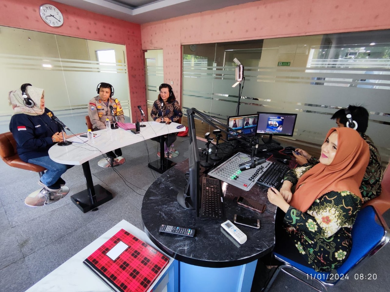Subsatgas Binmas OPS OMB Nala 2024 Intens Edukasi Pemilu Damai Melalui Berbagai Platform Media