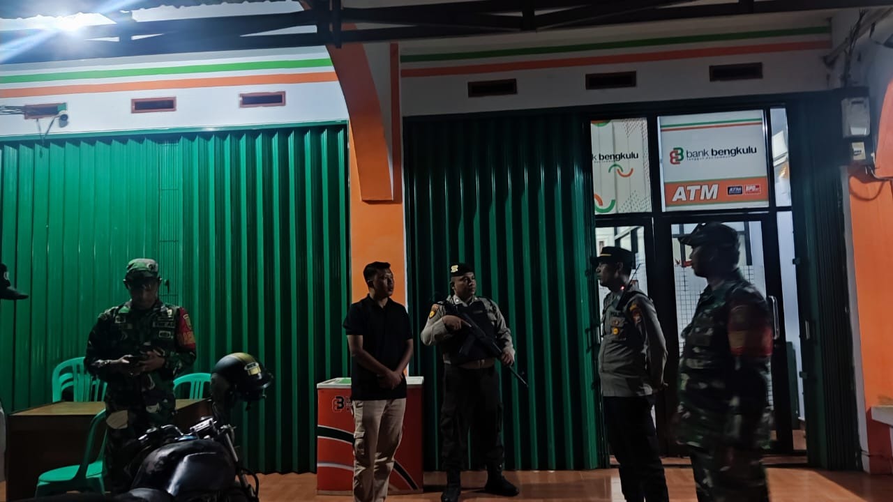 Polsek Padang Jaya Intensifkan Patroli Cooling System Gabungan Dengan TNI Menjelang Pemilu 2024