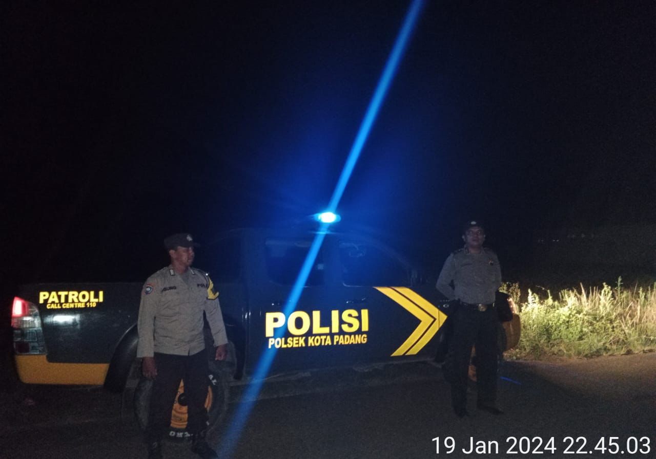 Berikan Pengamanan kepada Pengendara, Polsek Kotapadang Patroli Rutin di Jalan Lintas