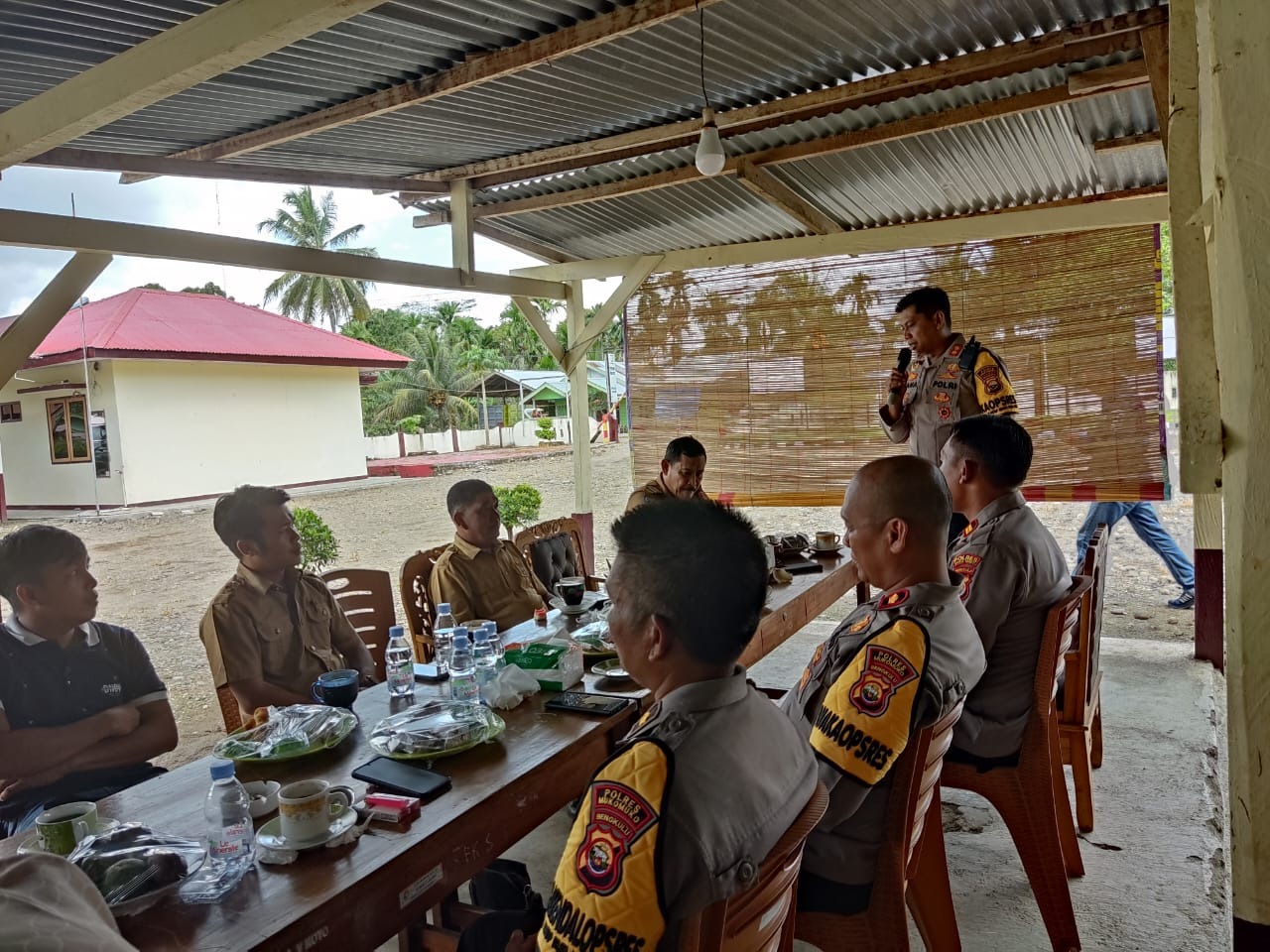 Cooling System Jelang Pemilu, Kapolres Mukomuko Gelar Tatap Muka dan Silaturahmi Bersama Masyarakat Kecamatan V Koto