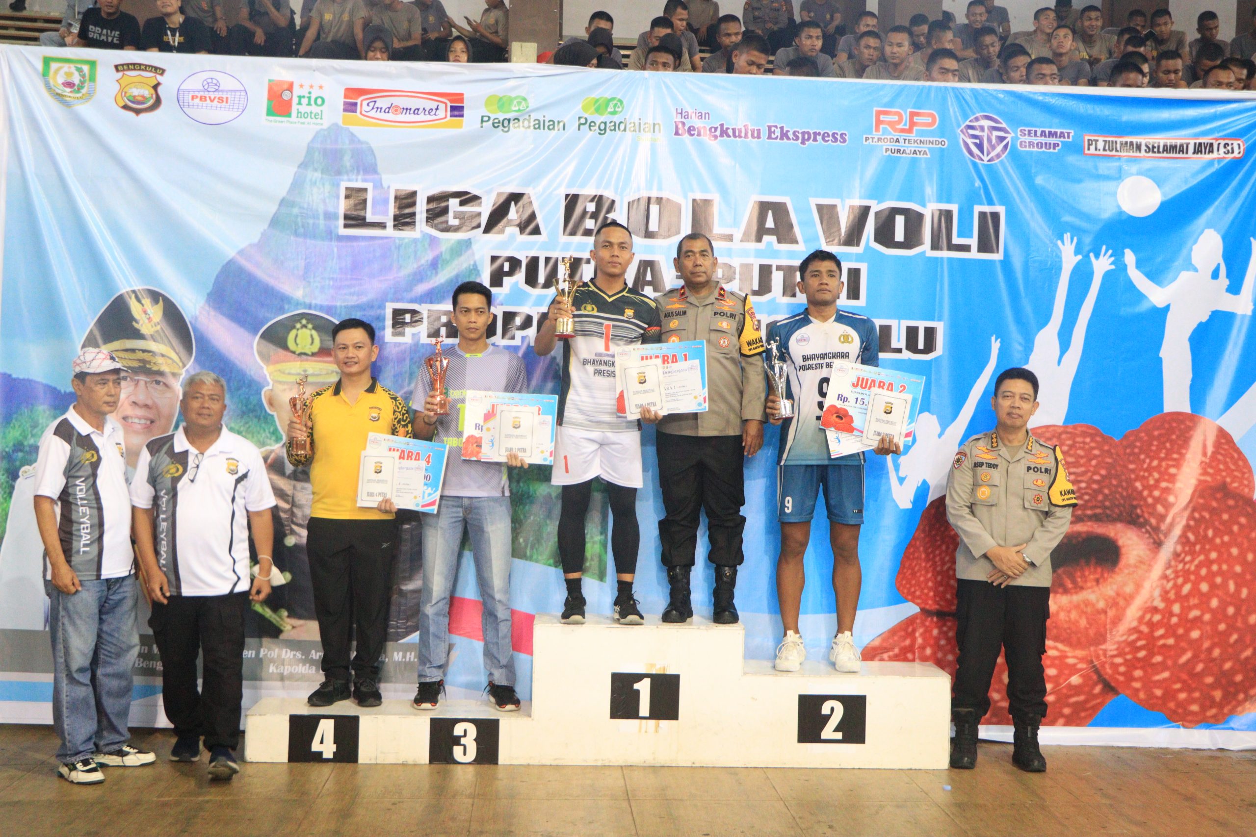 Wakapolda Bengkulu Pimpin Acara Penutupan Kejuaraan Liga Bola Volly Indoor Se-Provinsi Bengkulu 