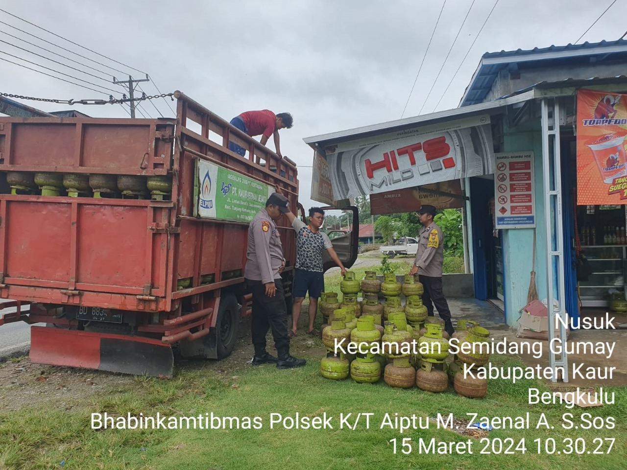 Polsek Kaur Tengah Patroli Dialogis Sampaikan Imbauan Kmatibmas di Seputaran Wilkum