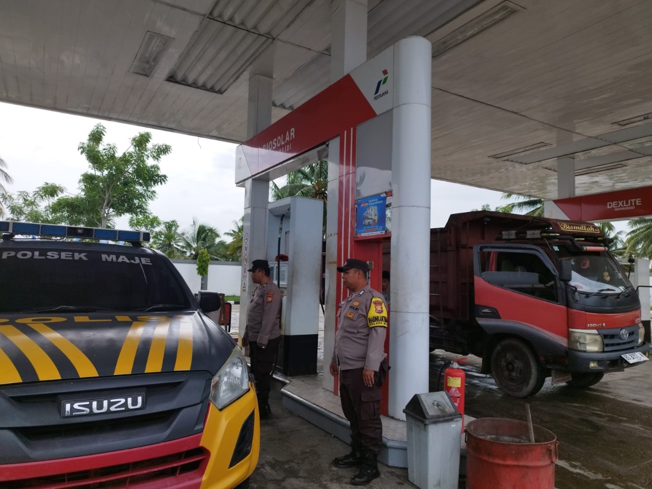 Lakukan Pengamanan dan Pengawasan Di SPBU, Polsek Maje Cek Ketersedian BBM 
