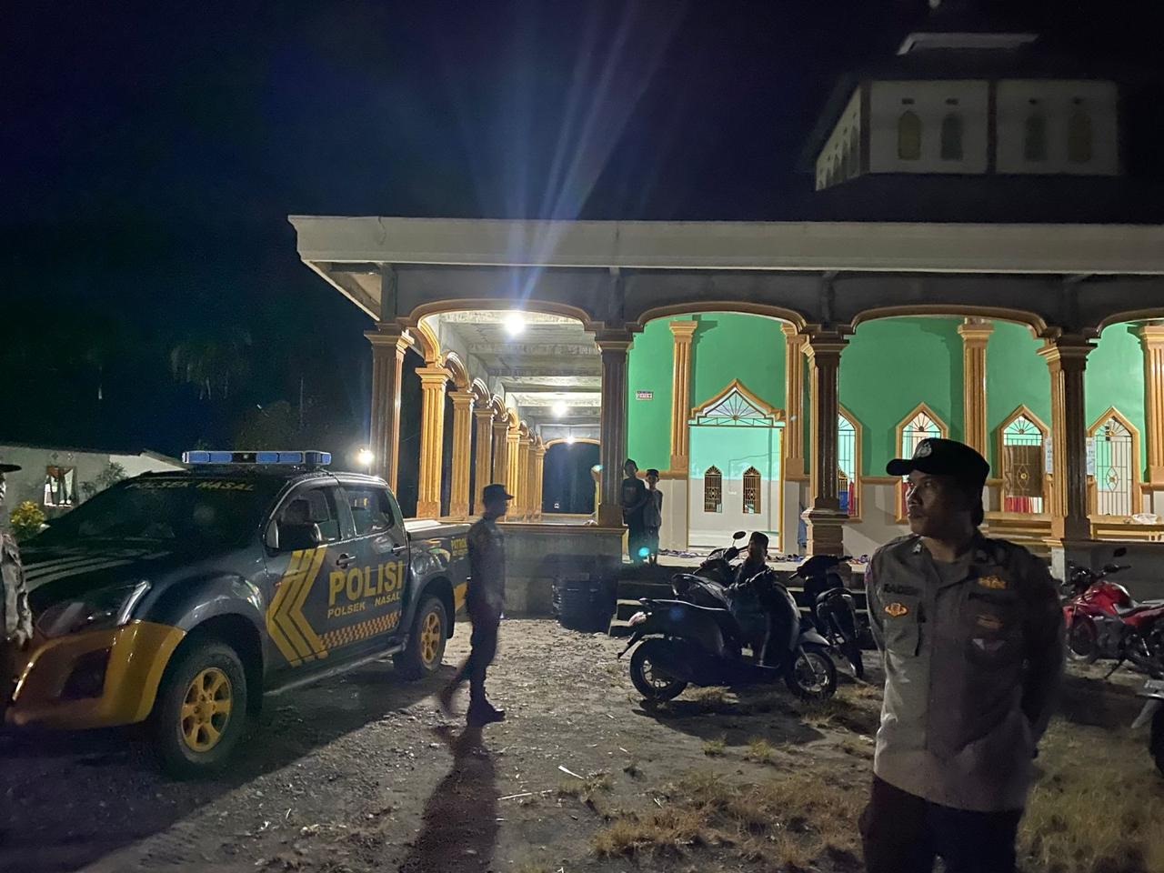 Polsek Nasal Patroli Pengamanan Ibadah Tarawih di Masjid 