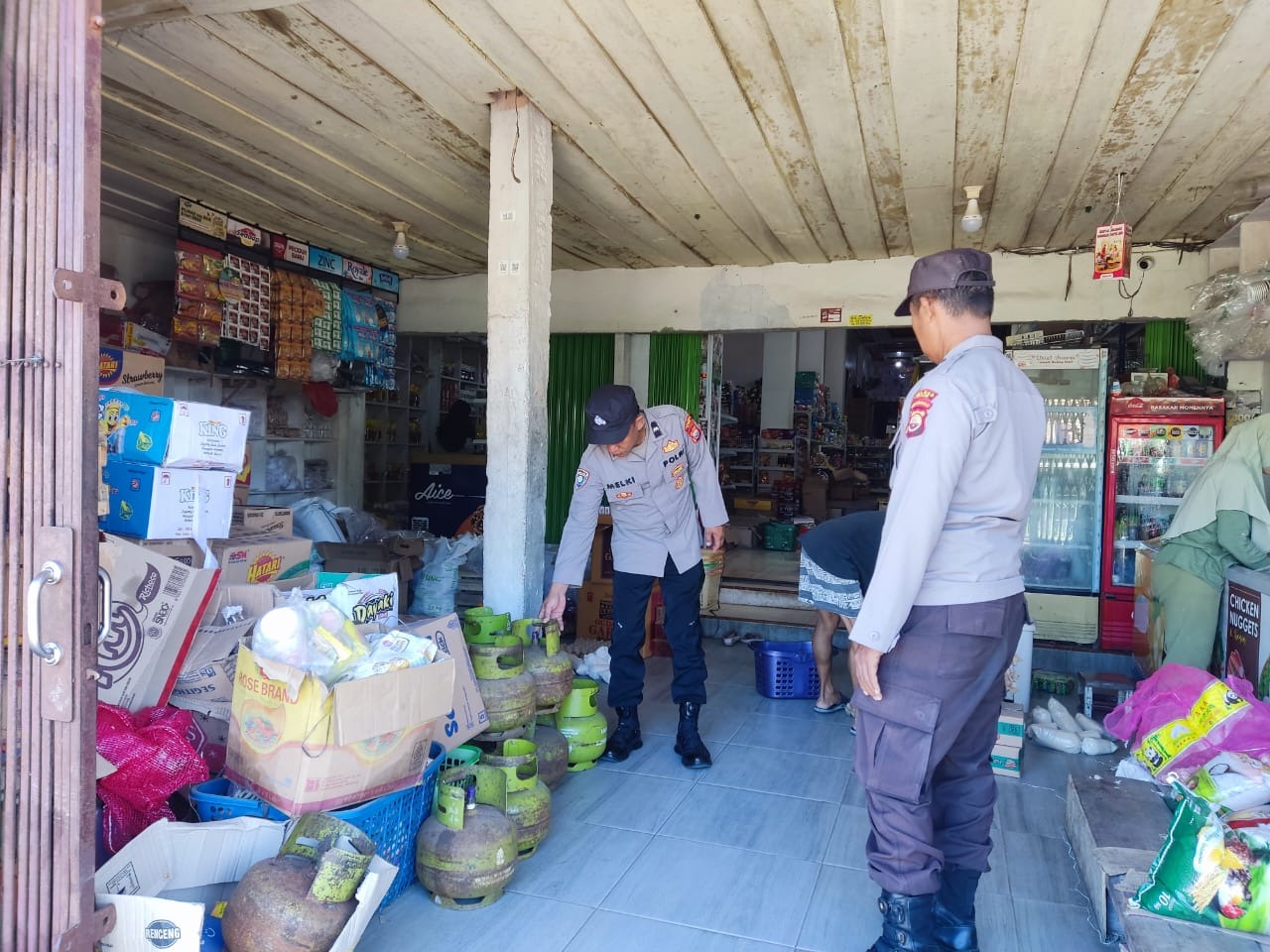 Polsek Nasal Monitoring Perkembangan Harga sembako Jelang Hari Raya Idul Fitri 1445 H Tahun 2024 