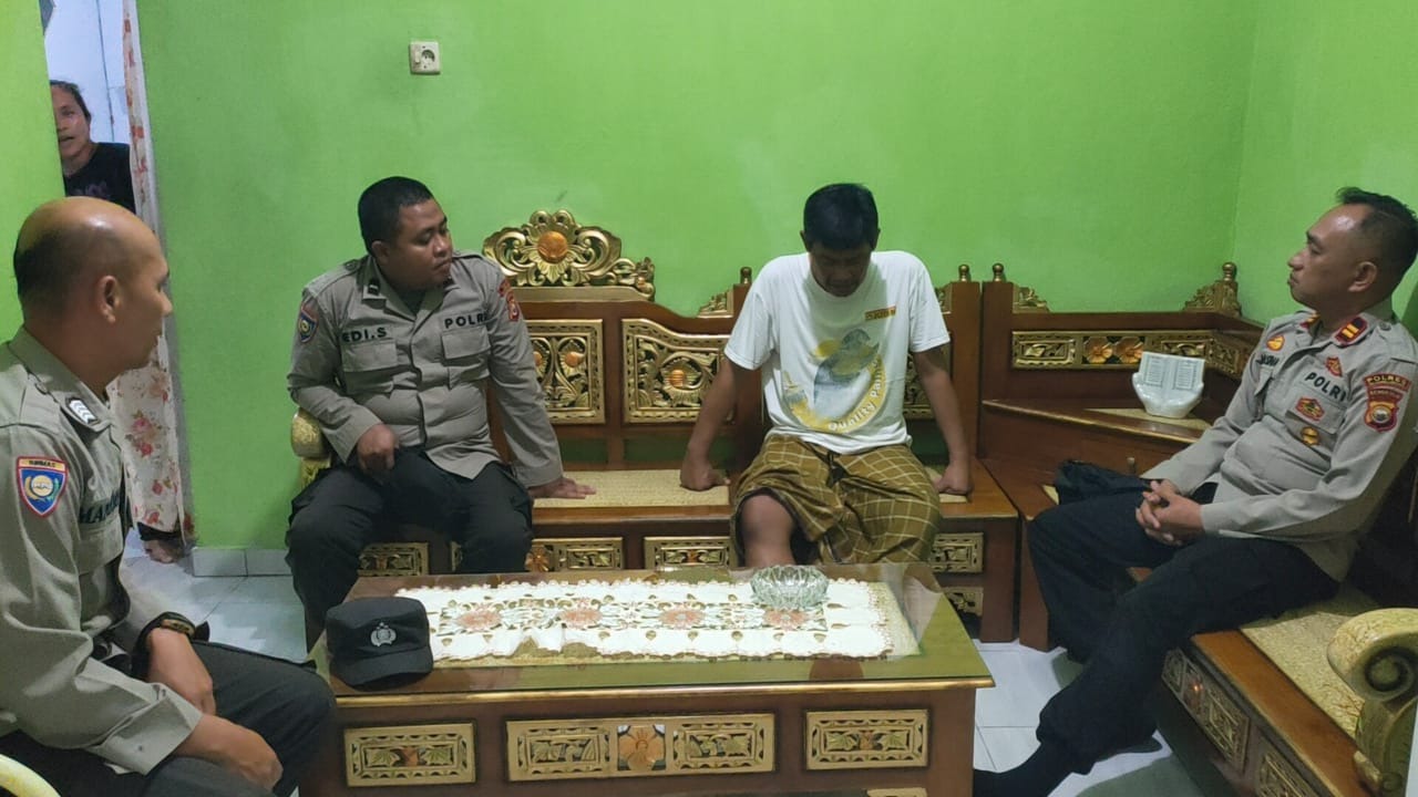 Personel Polsek Curup Sambang Atau Kunjungan ke Anggota Polri yang Sakit Menahun 